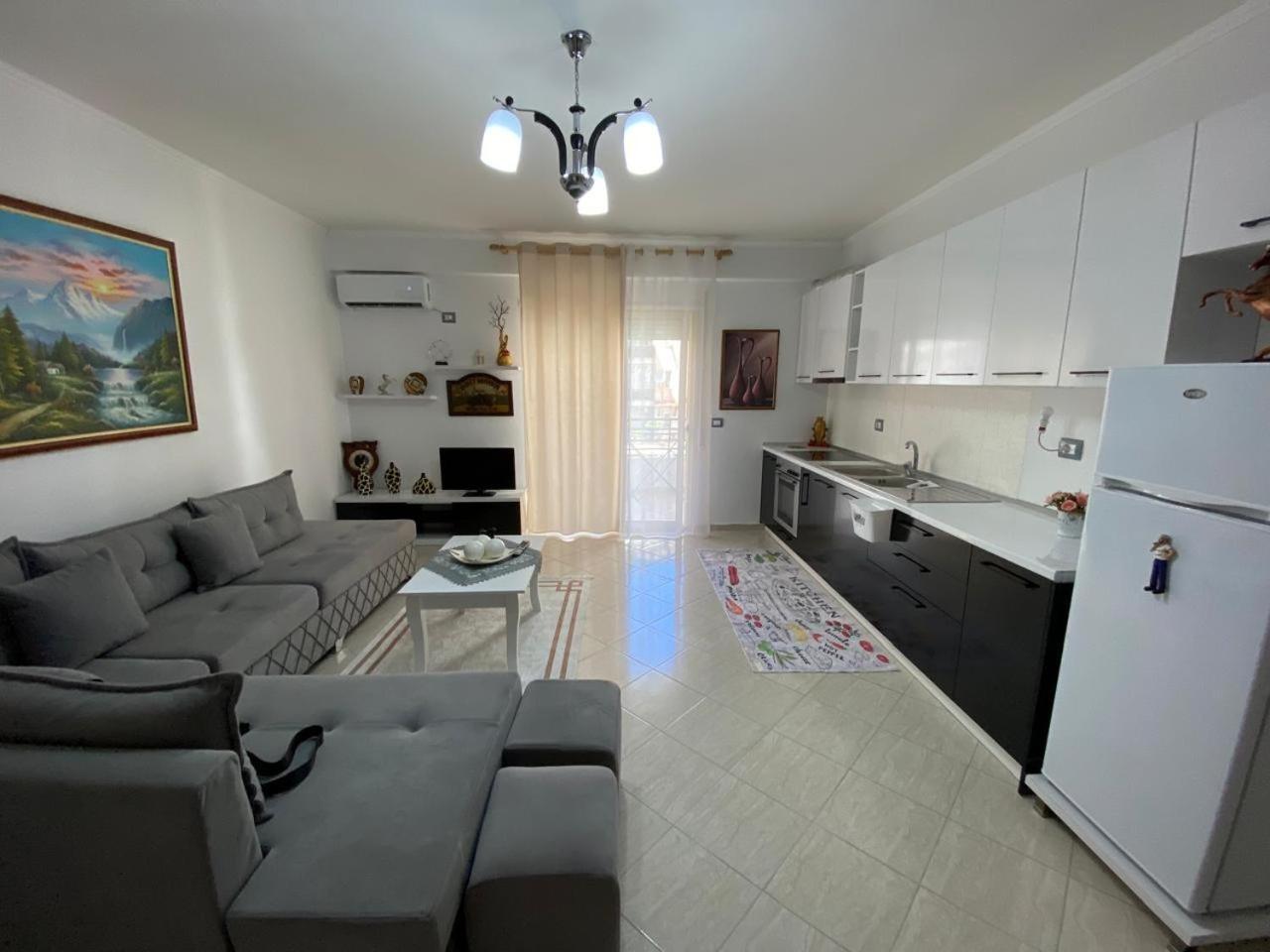 Liam Apartments Vlore Exterior photo